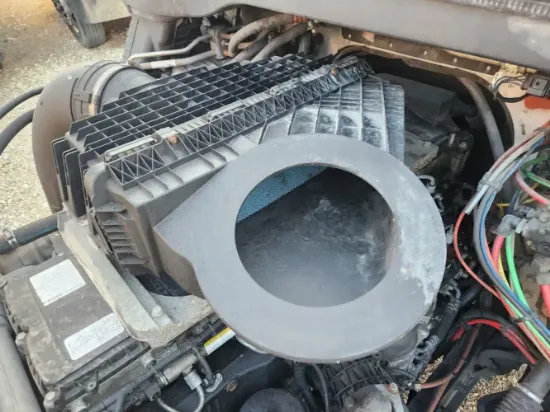 Picture of (Used) 2020 Freightliner Cascadia 126, AIR CLEANER