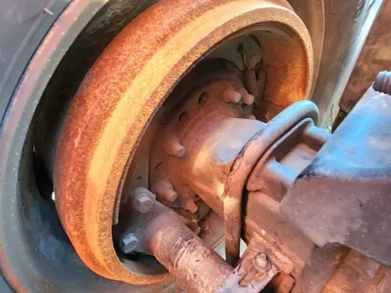 Picture of (Used) 2020 Freightliner Cascadia 126, FRONT DIFFERENTIAL HUBS
