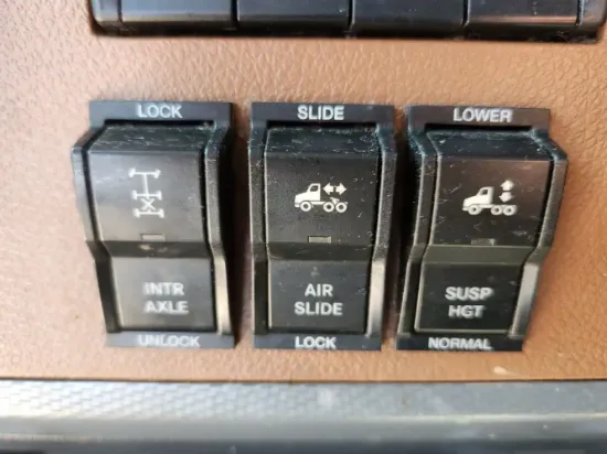 Picture of (Used) 2020 Freightliner Cascadia 126, MISCELLANEOUS DASH SWITCHES