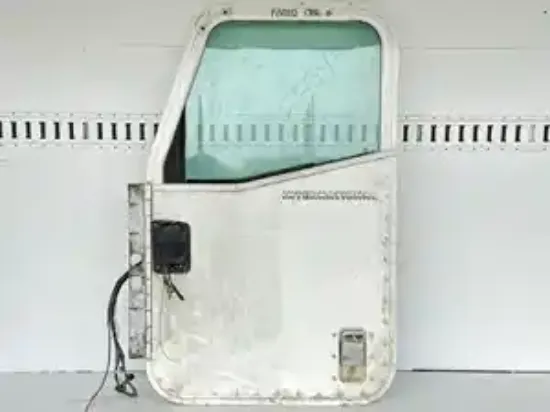 Picture of 2004 International 9200I Door