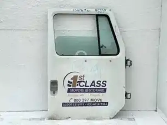 Picture of 1999 International 4700 Door