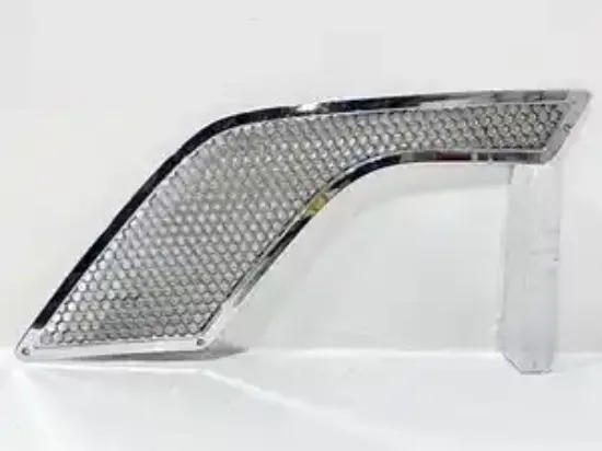 Picture of 2015 Volvo VNL Hood Accessory