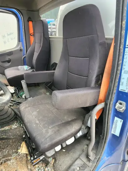 Picture of (Used) 2024 Freightliner M2 106, SEAT