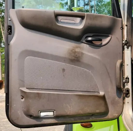 Picture of (Used) 2022 Peterbilt 348, INTERIOR DOOR PANEL