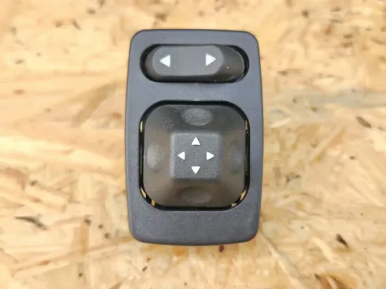 Picture of (Used) 2024 Freightliner M2 106, DOOR ELECTRIC SWITCH