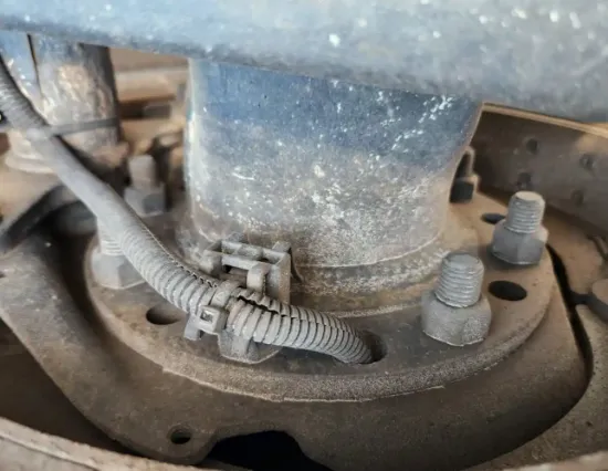 Picture of (Used) 2022 Peterbilt 348, REAR DIFFERENTIAL HUBS