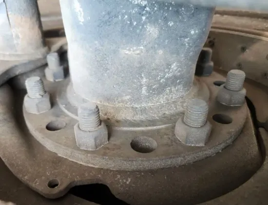 Picture of (Used) 2022 Peterbilt 348, FRONT DIFFERENTIAL HUBS