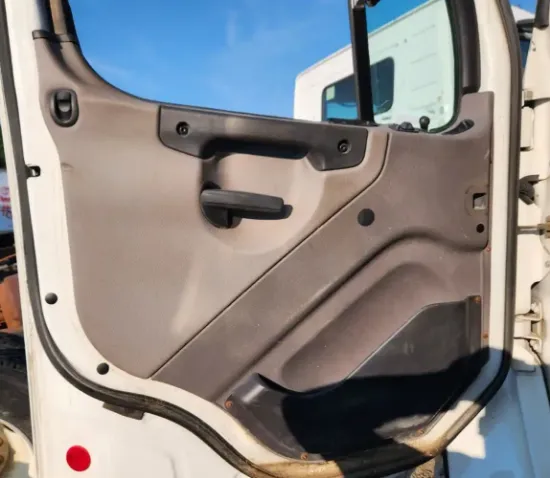 Picture of (Used) 2023 Freightliner M2 106, INTERIOR DOOR PANEL