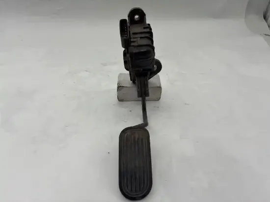Picture of (Used) 2019 Hino 268, Cab & Cab Parts, THROTTLE PEDAL