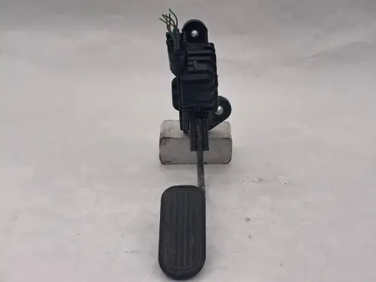Picture of (Used) 2020 Hino 268, ACCELERATOR PEDAL ASSEMBLY