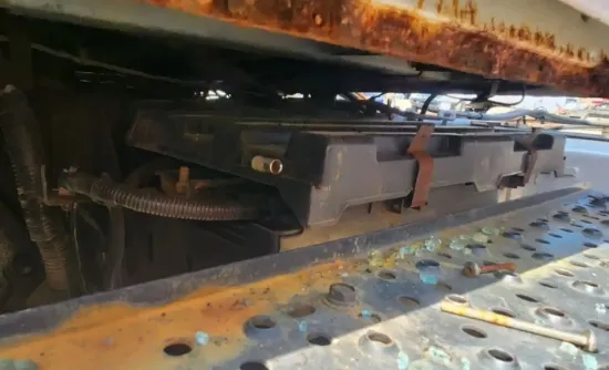 Picture of (Used) 2013 Hino 338, BATTERY BOX COVER