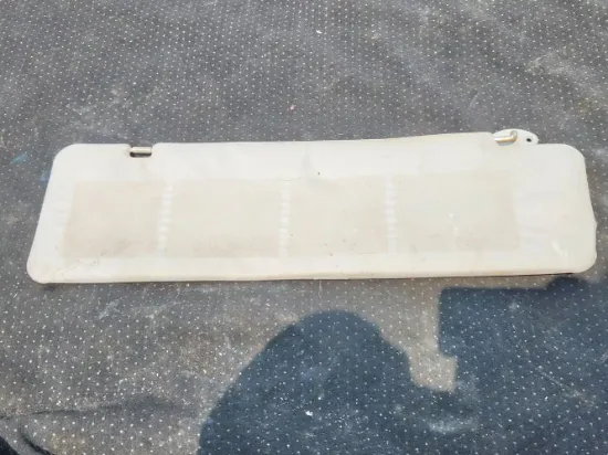 Picture of (Used) 2018 Hino 195, SUN VISOR