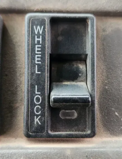 Picture of (Used) 2005 Sterling L9500, MISCELLANEOUS DASH SWITCHES