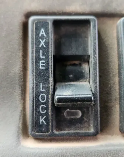 Picture of (Used) 2005 Sterling L9500, MISCELLANEOUS DASH SWITCHES
