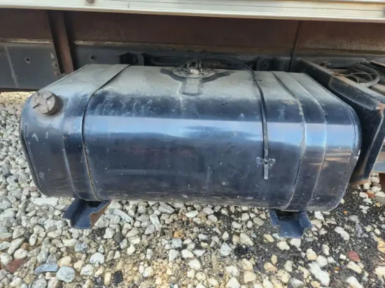 Picture of (Used) 2002 Isuzu FSR, FUEL TANK