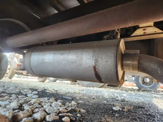 Picture of (Used) 2002 Isuzu FSR, MUFFLER