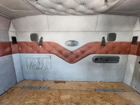 Picture of (Used) 2016 Mack CHU613, HEAD LINER BUNK