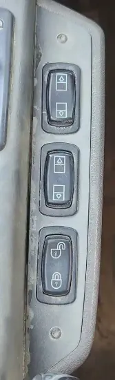 Picture of (Used) 2016 Mack CHU613, DOOR ELECTRIC SWITCH