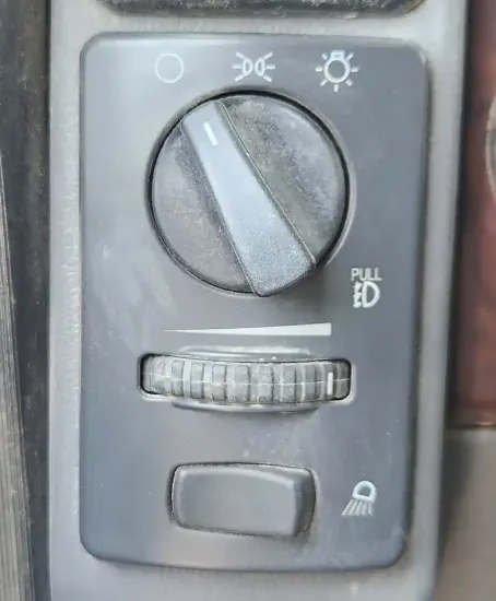Picture of (Used) 2016 Mack CHU613, MISCELLANEOUS DASH SWITCHES