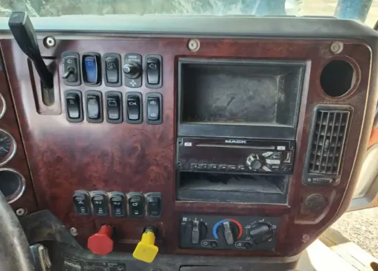 Picture of (Used) 2016 Mack CHU613, MISCELLANEOUS DASH SWITCHES
