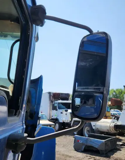 Picture of (Used) 2016 Mack CHU613, SIDE VIEW MIRROR