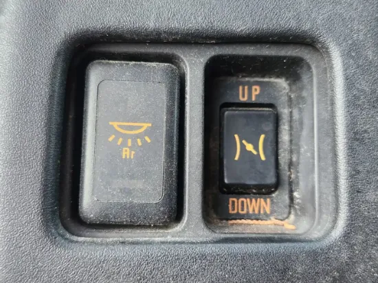 Picture of (Used) 2002 Isuzu FSR, MISCELLANEOUS DASH SWITCHES