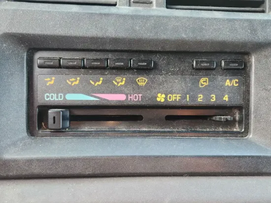 Picture of (Used) 2002 Isuzu FSR, TEMPERATURE CONTROL ASSEMBLY