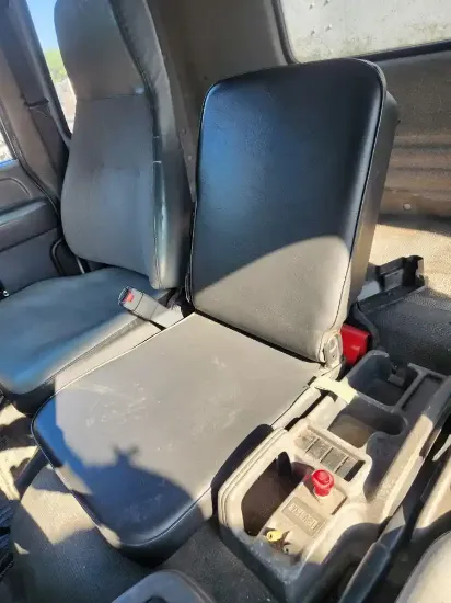 Picture of (Used) 2002 Isuzu FSR, CENTER CONSOLE STORAGE
