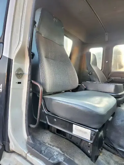 Picture of (Used) 2002 Isuzu FSR, SEAT