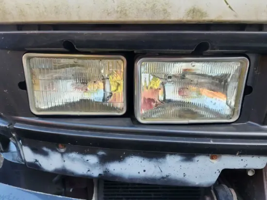 Picture of (Used) 2002 Isuzu FSR, HEADLAMP ASSEMBLY