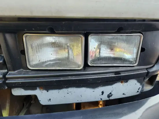Picture of (Used) 2002 Isuzu FSR, HEADLAMP ASSEMBLY