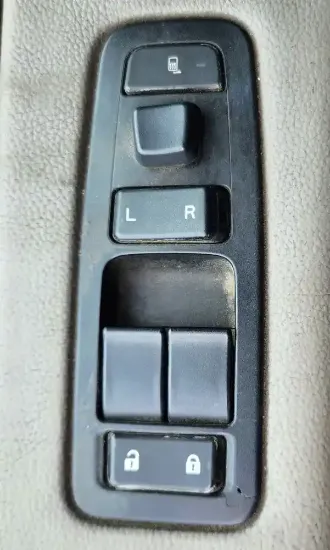 Picture of (Used) 2022 Peterbilt 579, DOOR ELECTRIC SWITCH