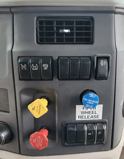 Picture of (Used) 2022 Peterbilt 579, MISCELLANEOUS DASH SWITCHES