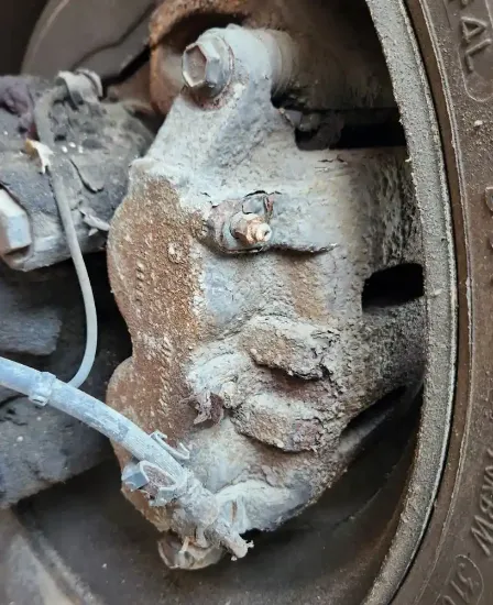 Picture of (Used) 2005 Sterling ACTERRA, BRAKE CALIPER FRONT AXLE BEAM