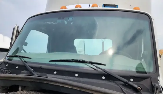 Picture of (Used) 2022 Peterbilt 579, WINDSHIELD