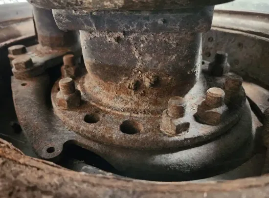 Picture of (Used) 2018 Freightliner M2 106, FRONT DIFFERENTIAL HUBS