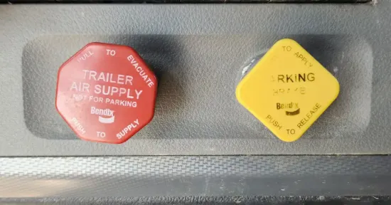 Picture of (Used) 2019 Freightliner Cascadia 126, MISCELLANEOUS DASH SWITCHES