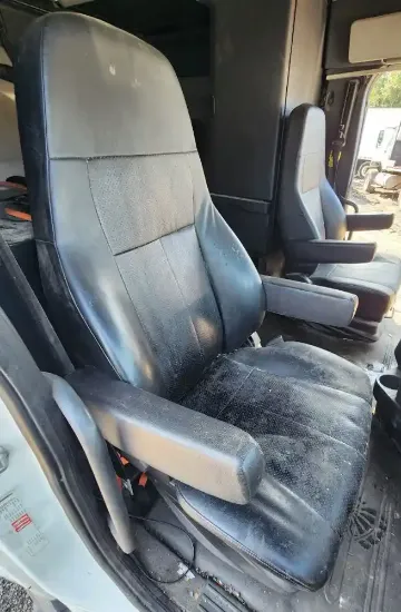 Picture of (Used) 2019 Freightliner Cascadia 126, SEAT