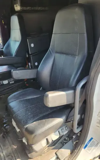 Picture of (Used) 2019 Freightliner Cascadia 126, SEAT