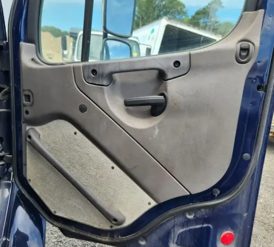 Picture of (Used) 2018 Freightliner M2 106, INTERIOR DOOR PANEL