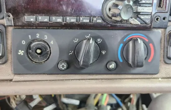 Picture of (Used) 2019 Peterbilt 389, TEMPERATURE CONTROL ASSEMBLY