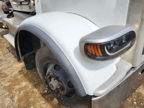 Picture of (Used) 2019 Peterbilt 389, FENDER HOOD