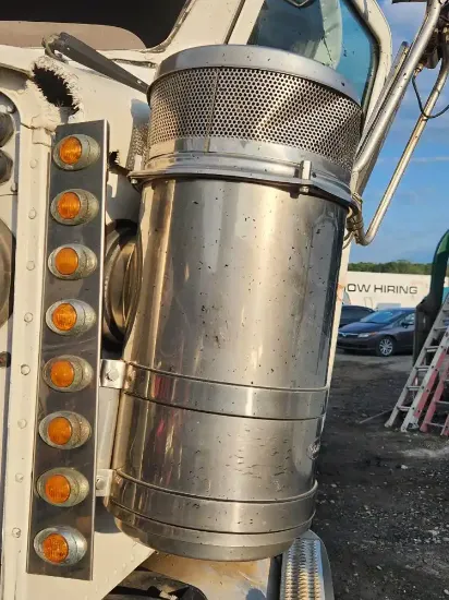 Picture of (Used) 2019 Peterbilt 389, AIR CLEANER