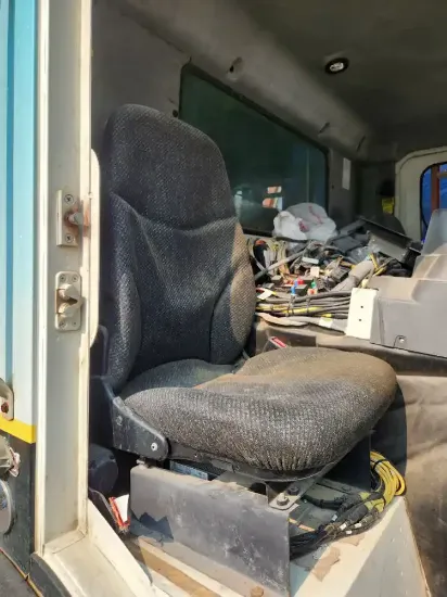 Picture of (Used) 2016 Mack MRU633, SEAT