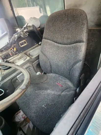 Picture of (Used) 2016 Mack MRU633, SEAT