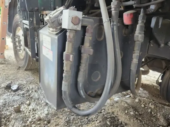 Picture of (Used) 2016 Mack MRU633, HYDRAULIC TANK