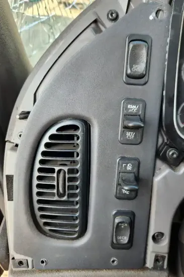 Picture of (Used) 2018 Freightliner M2 106, MISCELLANEOUS DASH SWITCHES