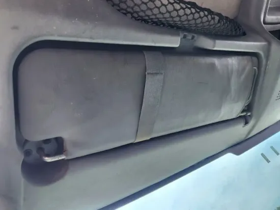 Picture of (Used) 2003 International 4200, SUN VISOR