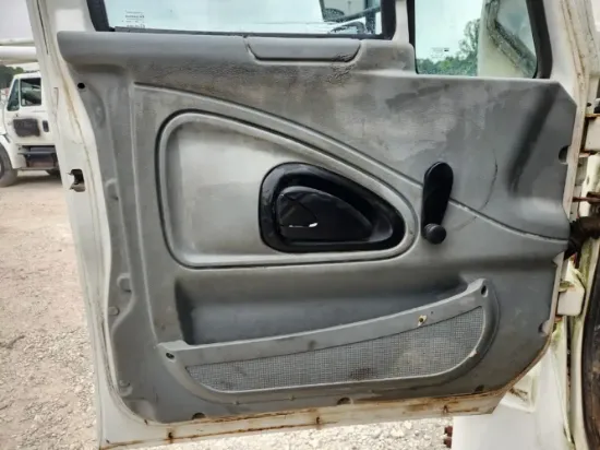 Picture of (Used) 2003 International 4200, INTERIOR DOOR PANEL