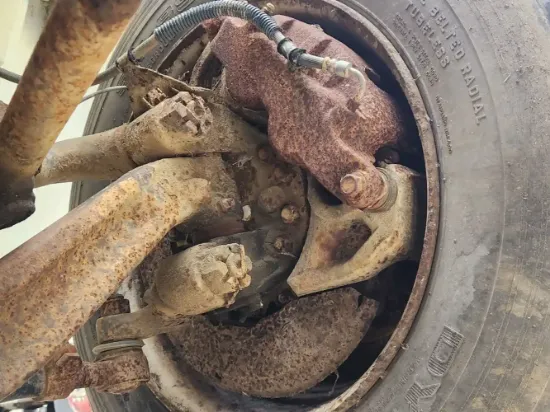 Picture of (Used) 2003 International 4200, FRONT SPINDLE/KNUCKLE